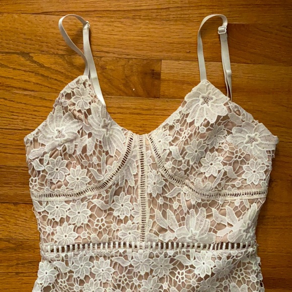 White Lace Dress - Picture 2 of 7